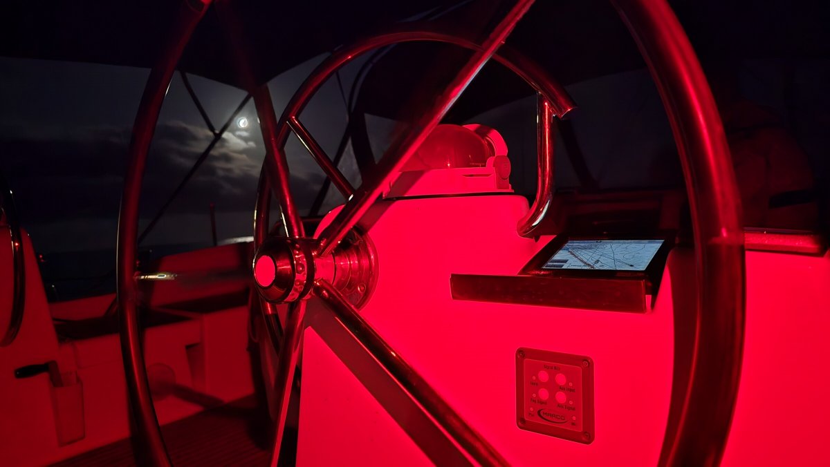 Erkunden der Äolischen Inseln mit dem Segelboot