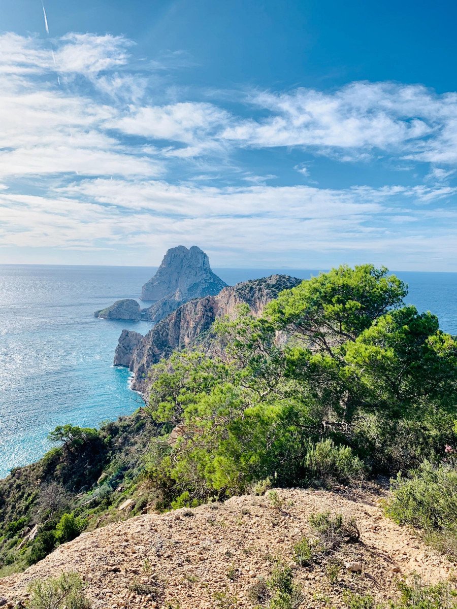 Enjoy the natural beauty of Ibiza from the sea
