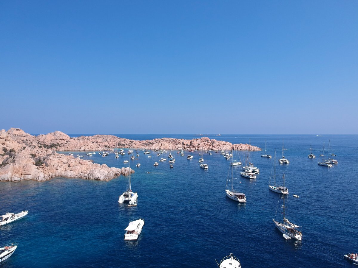 Barcos en el archipiélago de La Maddalena