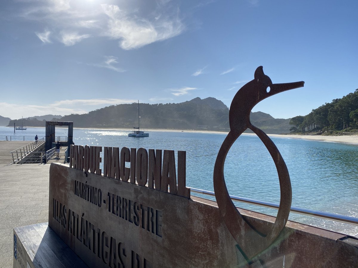 Viaje en catamarán a las islas del Parque Nacional Atlántico