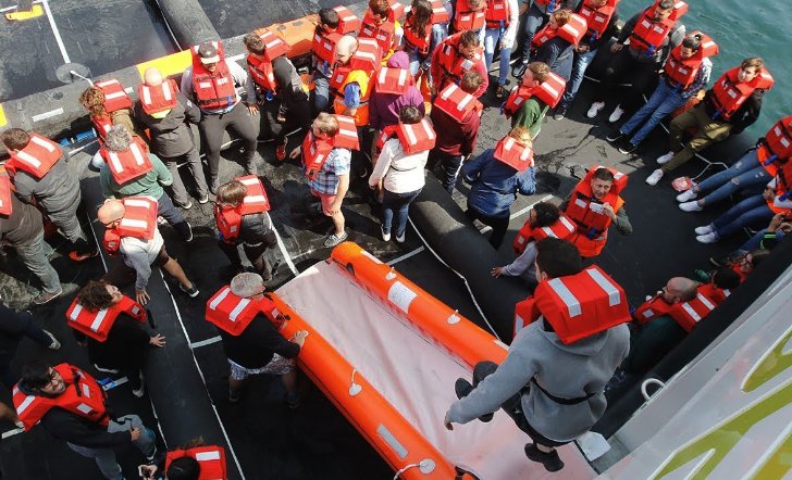 Adquirir experiencia en el manejo de barcos de pasajeros