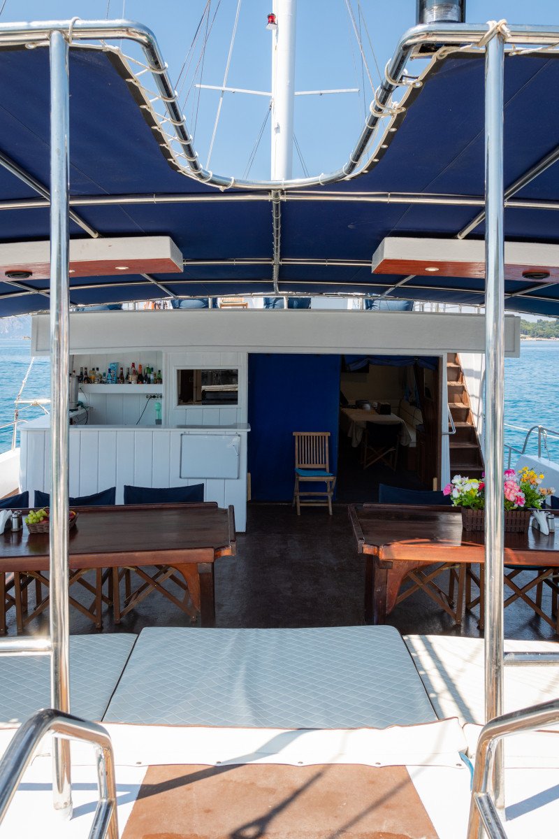 Barco a motor - Custom - 2000