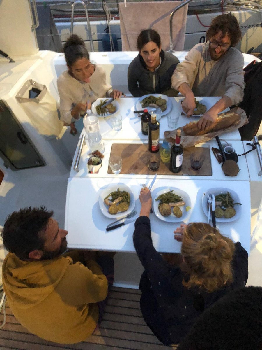 Costa Siciliana a Vela: Esperienza Naturale