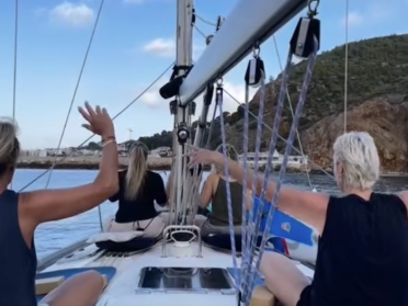Amanecer en velero por Jávea. Sesión matinal de meditación y relajación