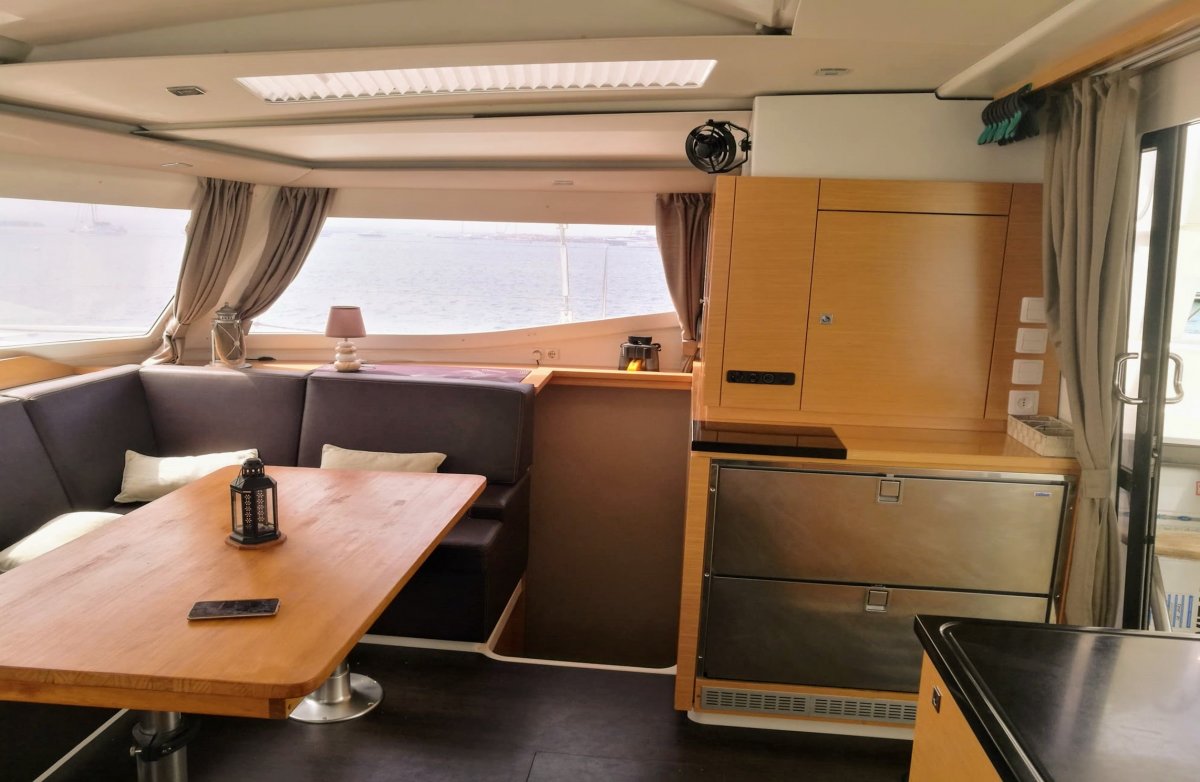 Catamarano - Fountaine - 4 cabine