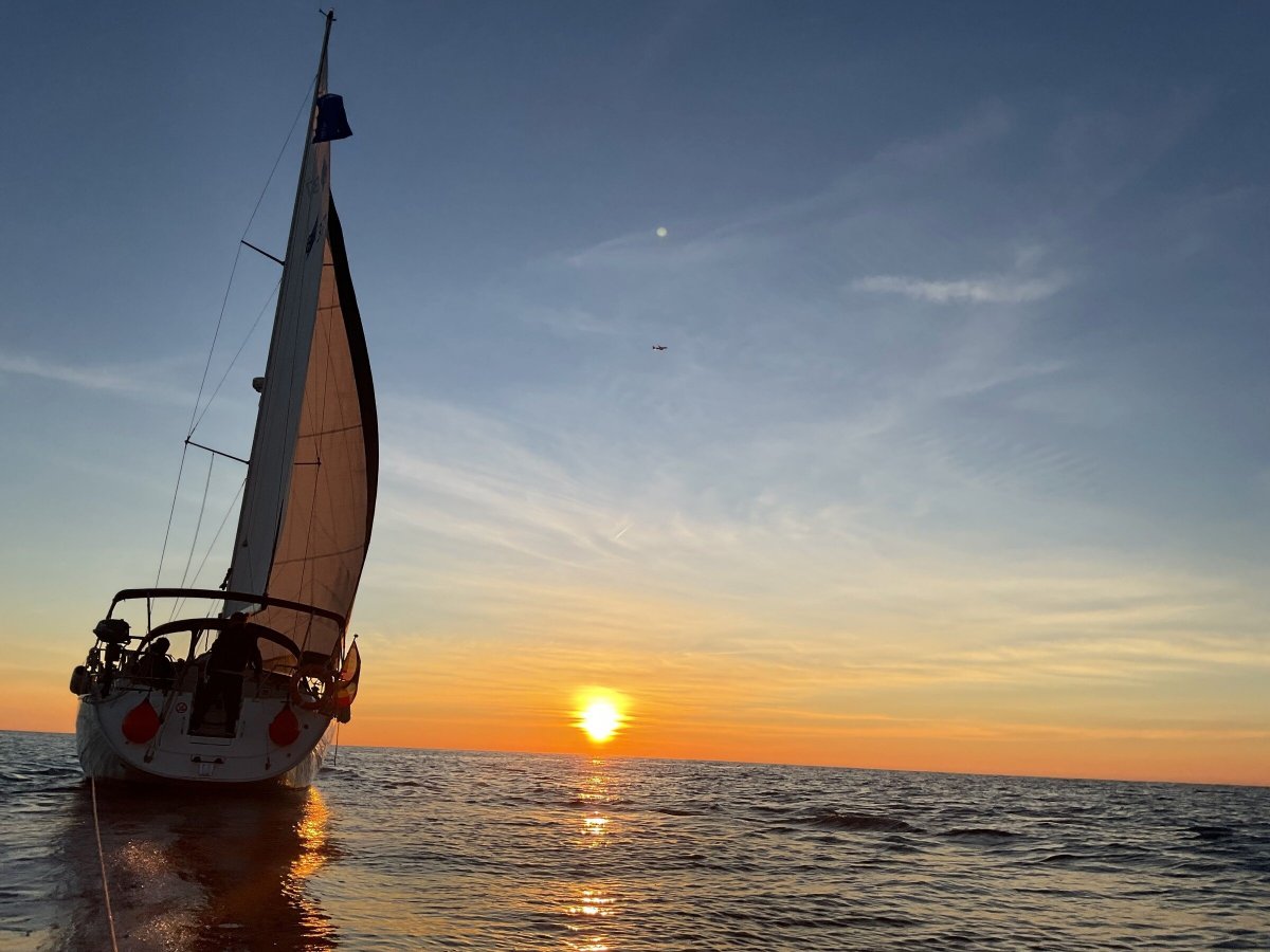 C8DEB2AD-4BD5-49A8-A80F-D1DE353BDF2D