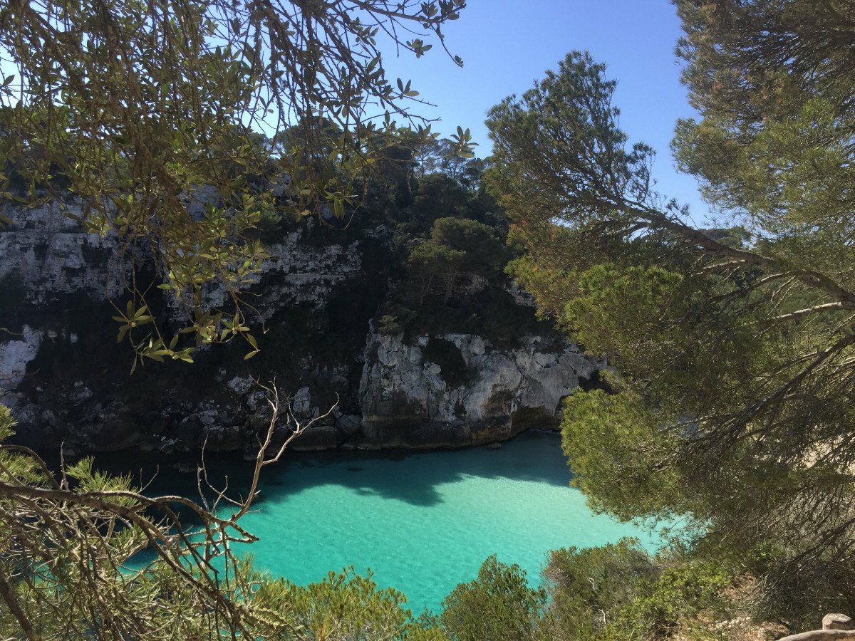 Sail on a sailboat and enjoy Menorca's coastal views