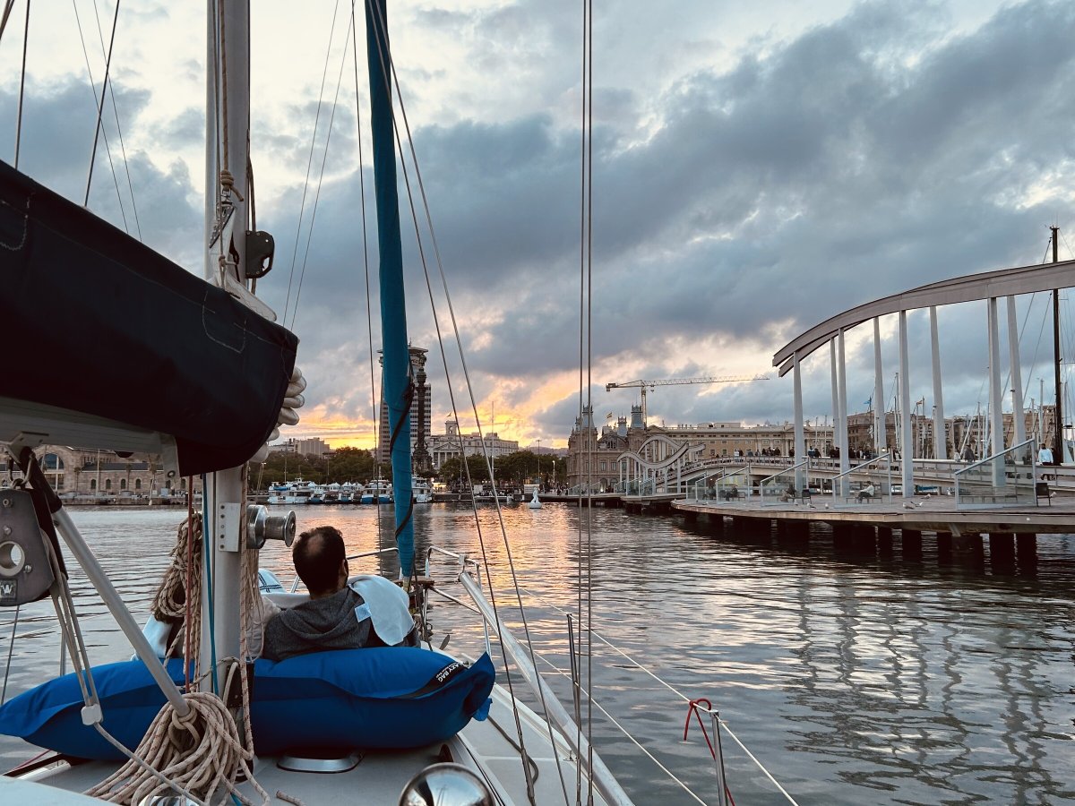 Sailing course on a sailboat