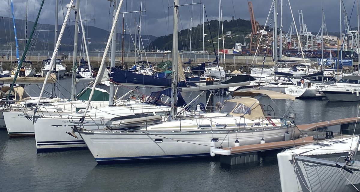 Bavaria Yachts - 13 metros