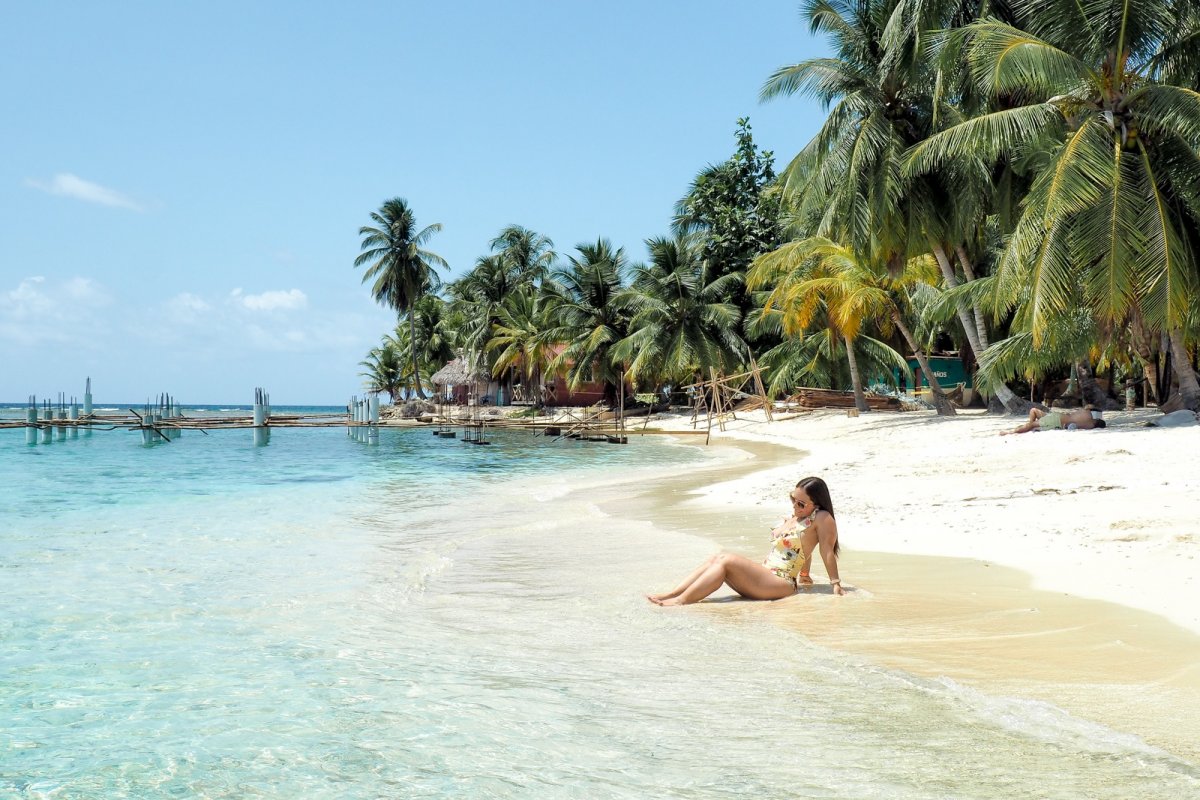 Barcos de vela en las islas San Blas
