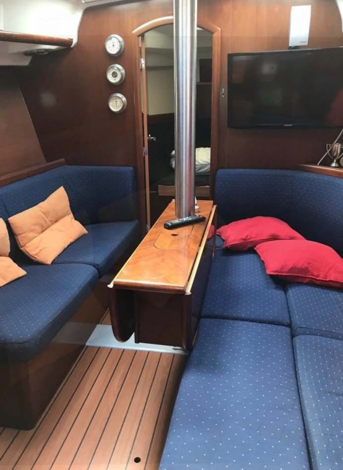 f34f27fe-1c3a-4c8e-bf76-7586a85d92fa