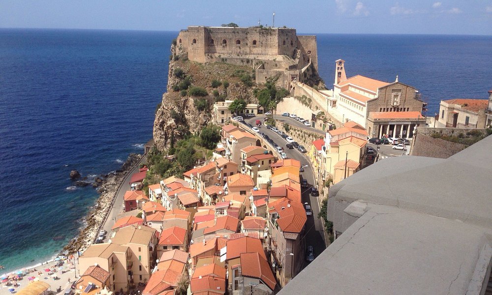 Explore Catania on a Sailing Yacht