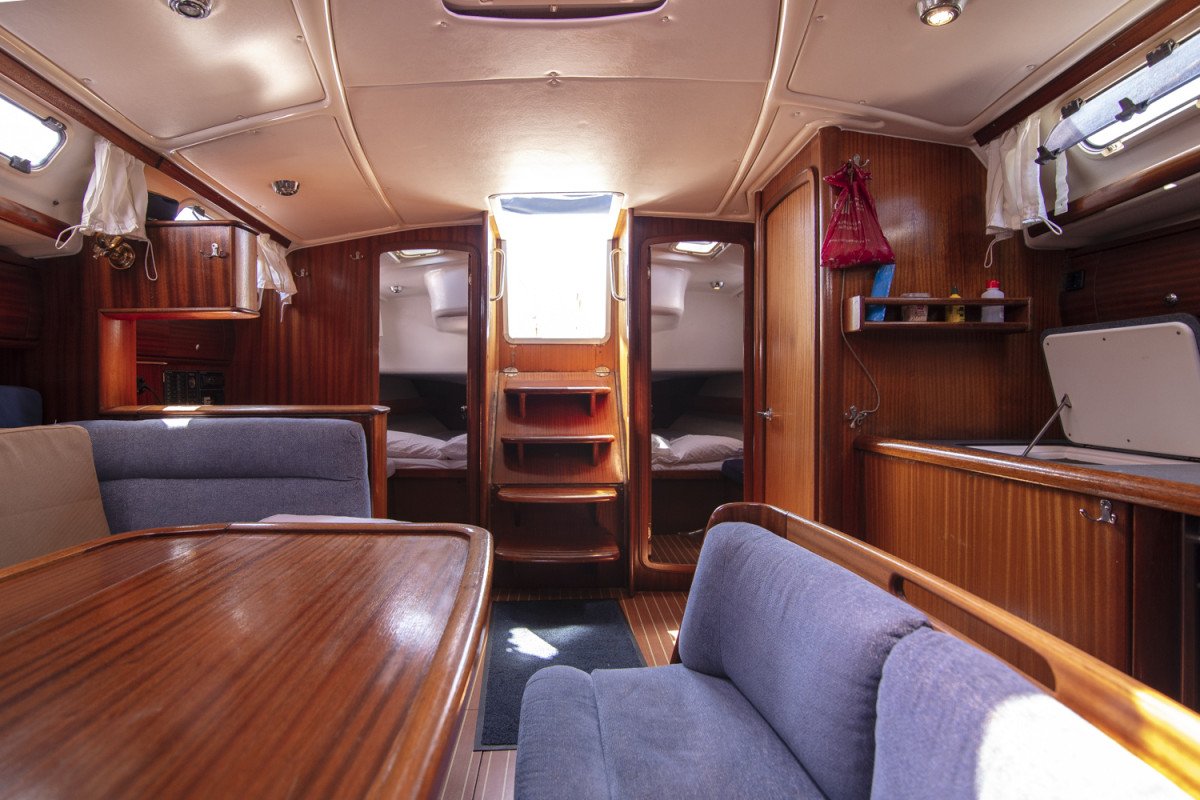 Bavaria Yachts - 4 cabinas