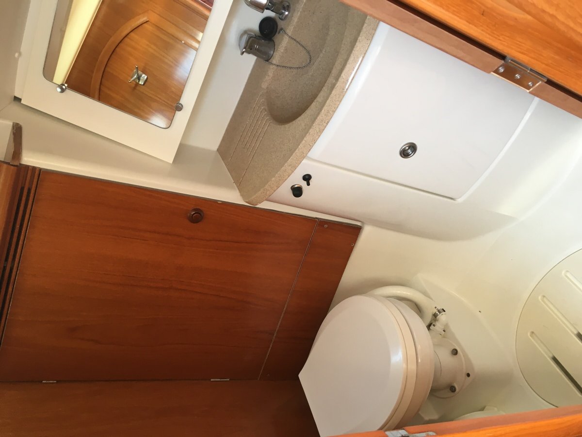 Segelboot - Jeanneau - 4 {{i18n.cabins}}