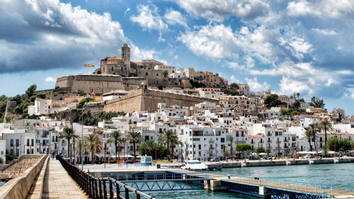 Corso di aggiornamento di formazione di base in sicurezza marittima a Ibiza