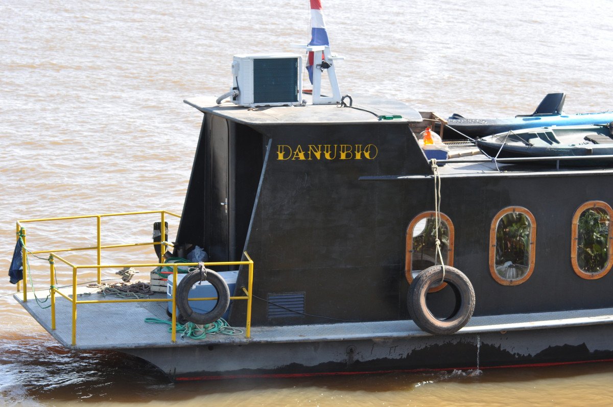 Astilleros Construcciones One Off - 8 people