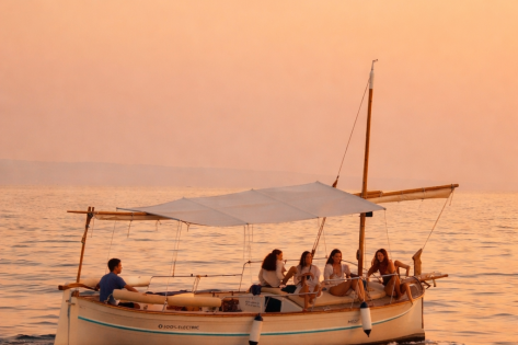 Sunset Tour en llaüt eléctrico desde Puerto Portals