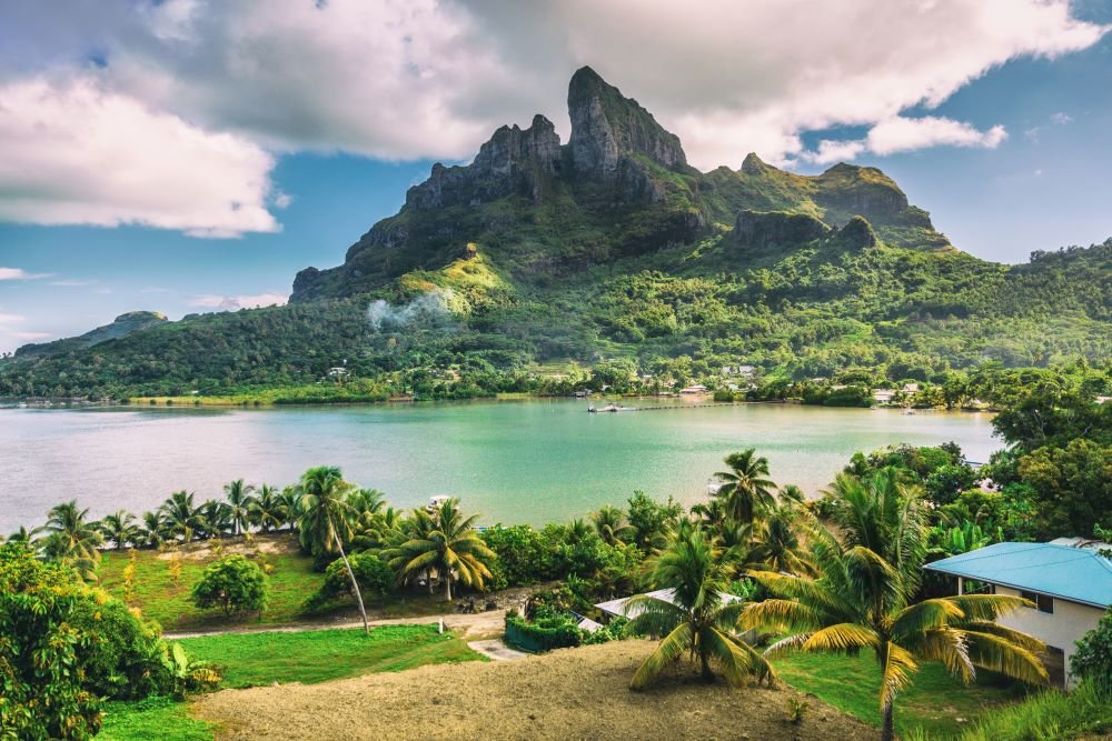Catamaran adventure from Tahiti to Raiatea