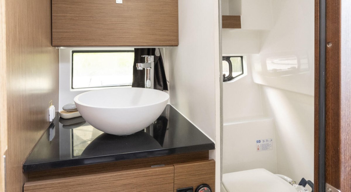 Scopri la bellezza nascosta del Cabo de Gata in una crociera di un giorno