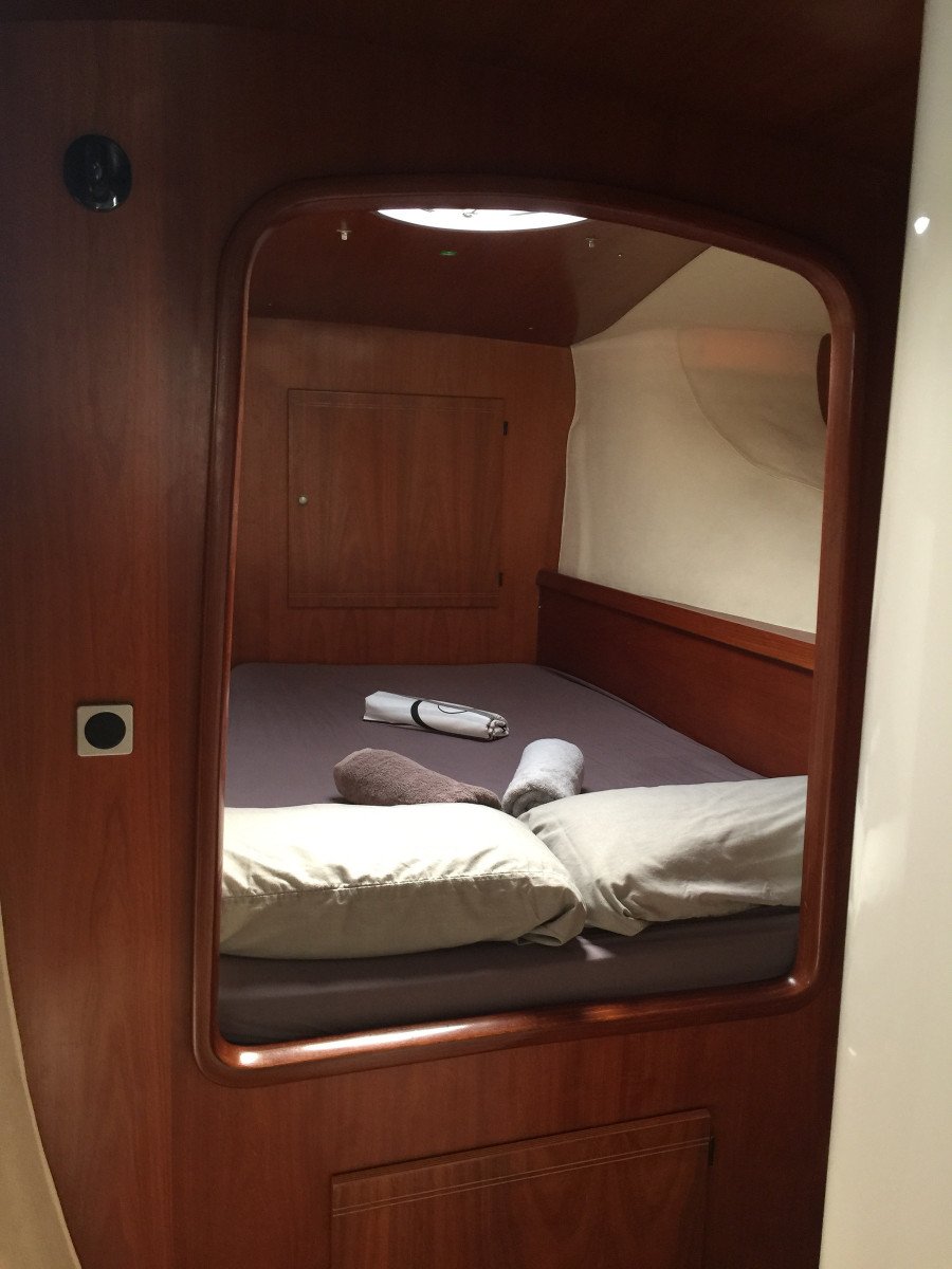 Catamarán - Fountaine - 2004