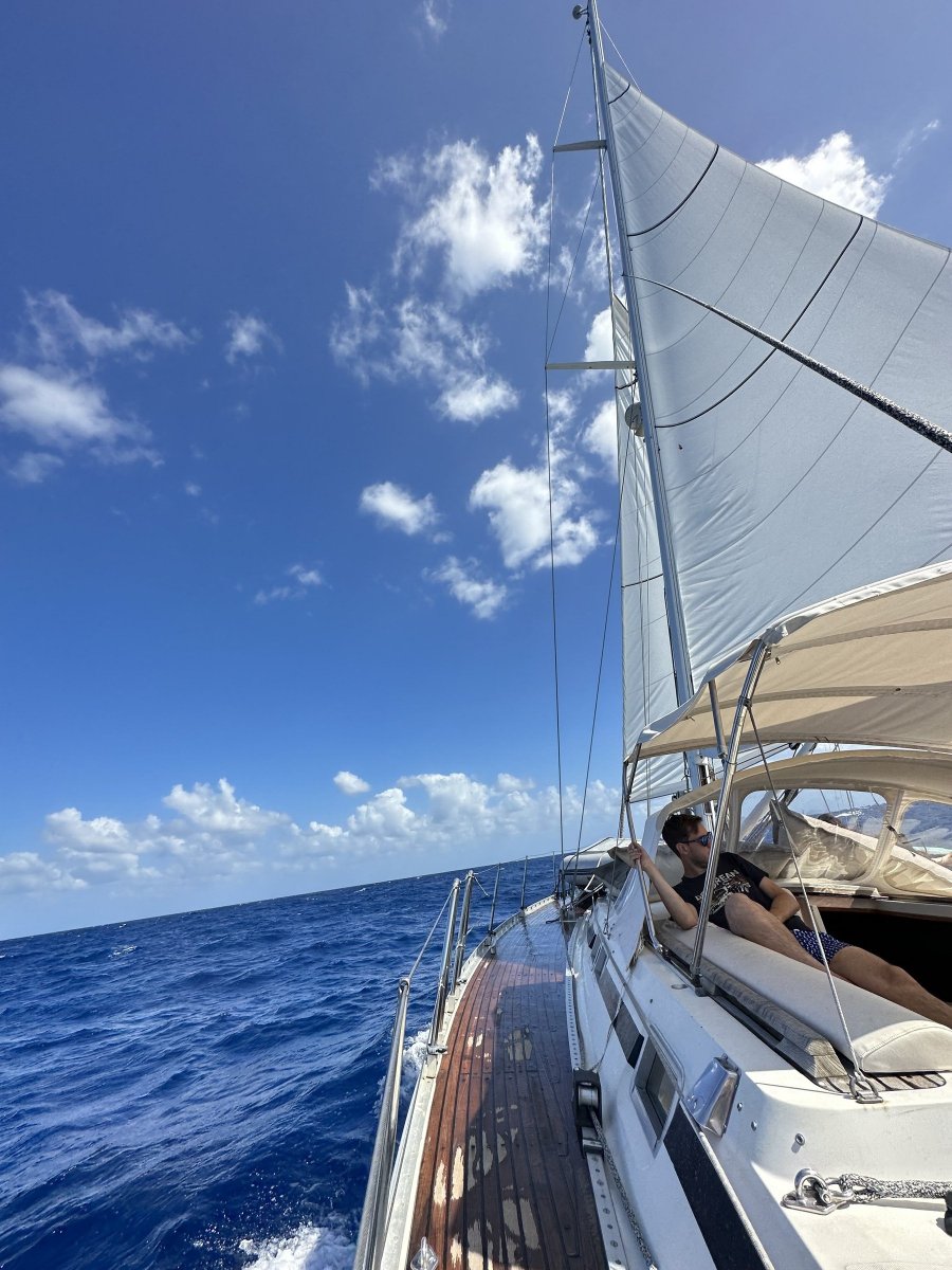 Aeolian Islands: the beauty of the blue sea