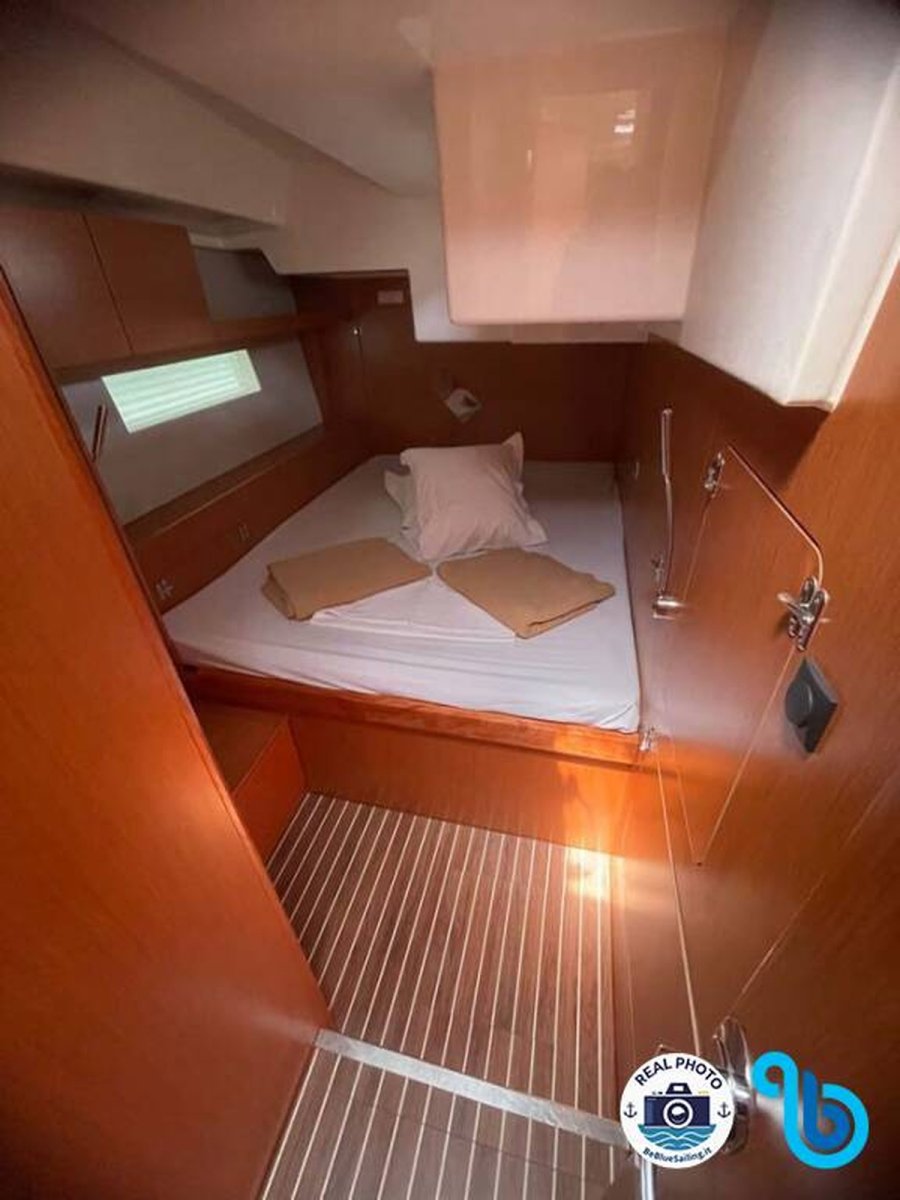 Sailboat - Bavaria Yachts - 5 cabins