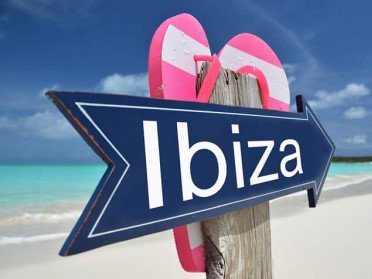 Navega una semana por Ibiza y Formentera en Agosto