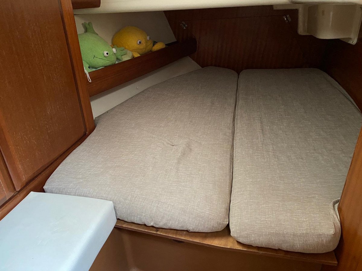 Sailboat - Bavaria Yachts - 2 baths