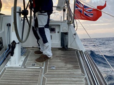 Miles Building – Von Chiavari rund um Korsika