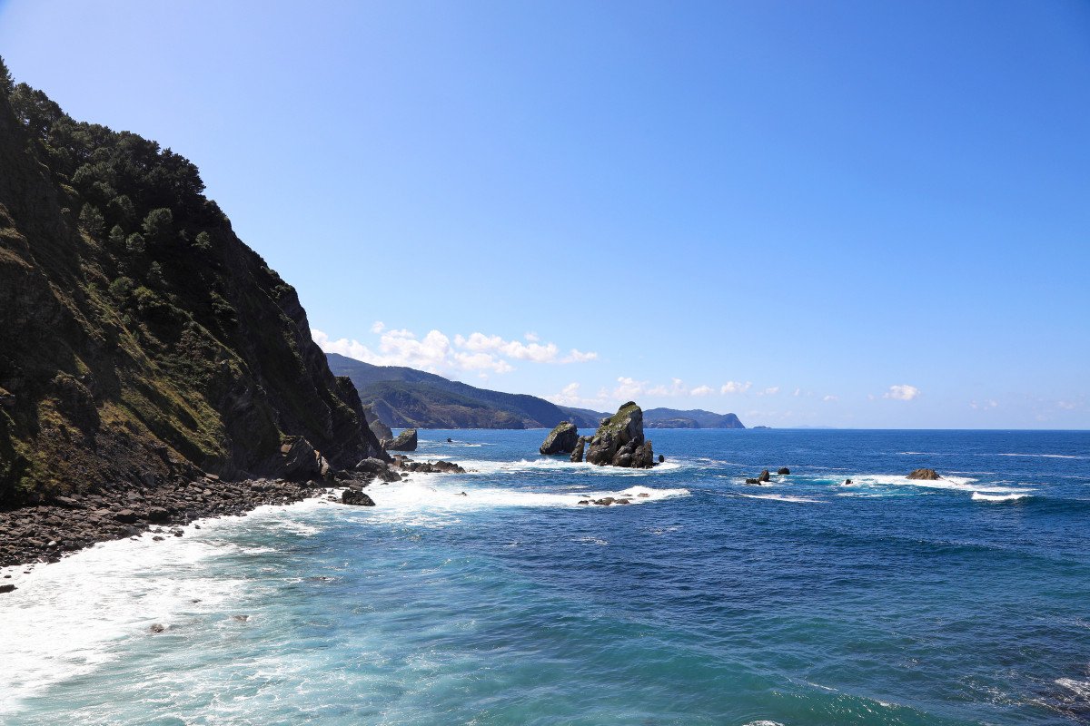 Getxo bay sailboat journey