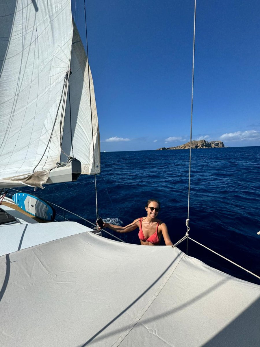 Genießen Sie eine Segelkreuzfahrt in Menorca