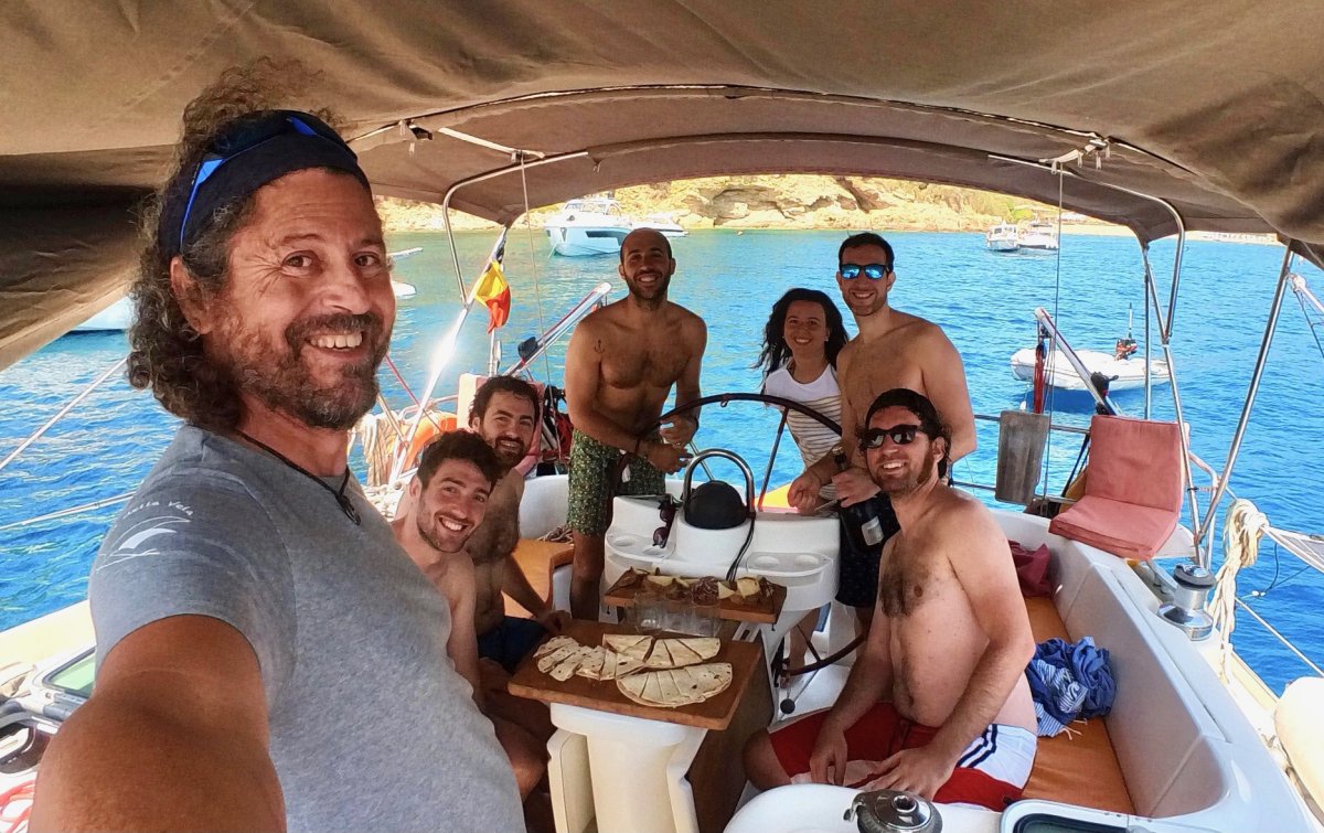 Aventura en un velero en Sardinia