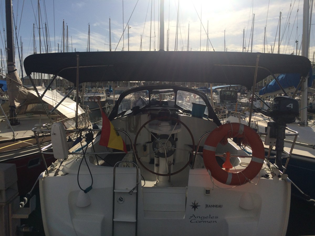 3B6F6E5E-B3E6-4300-91FB-7E349B3A5CB1