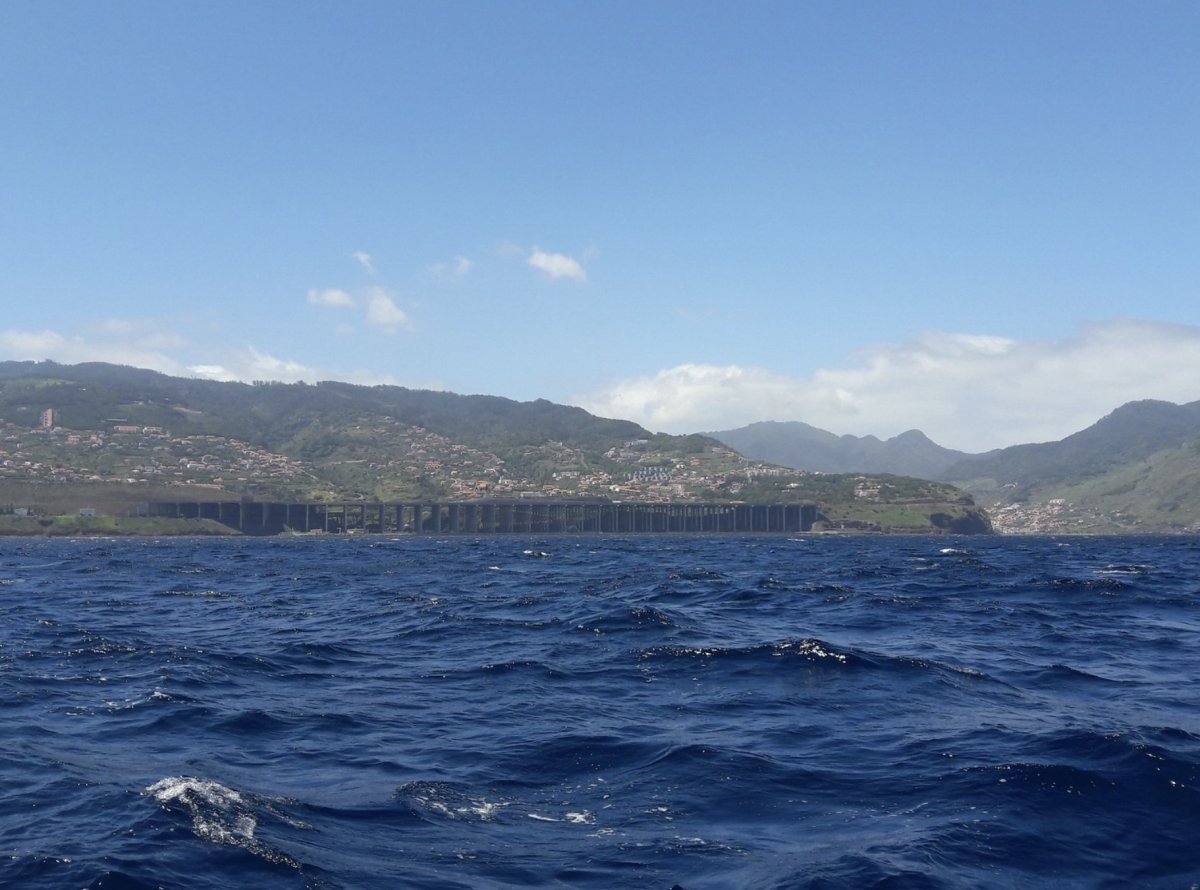 Ansicht eines Bootes im Atlantik