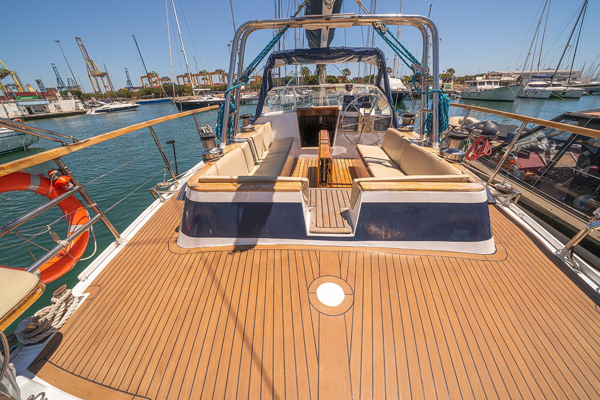 Velero - One Off - 5 cabinas