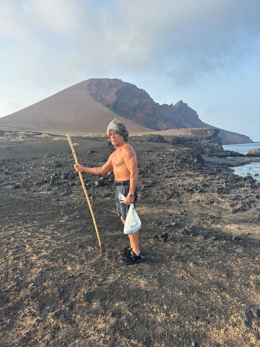 Explora las maravillas naturales de las islas de la Macaronesia en un catamarán