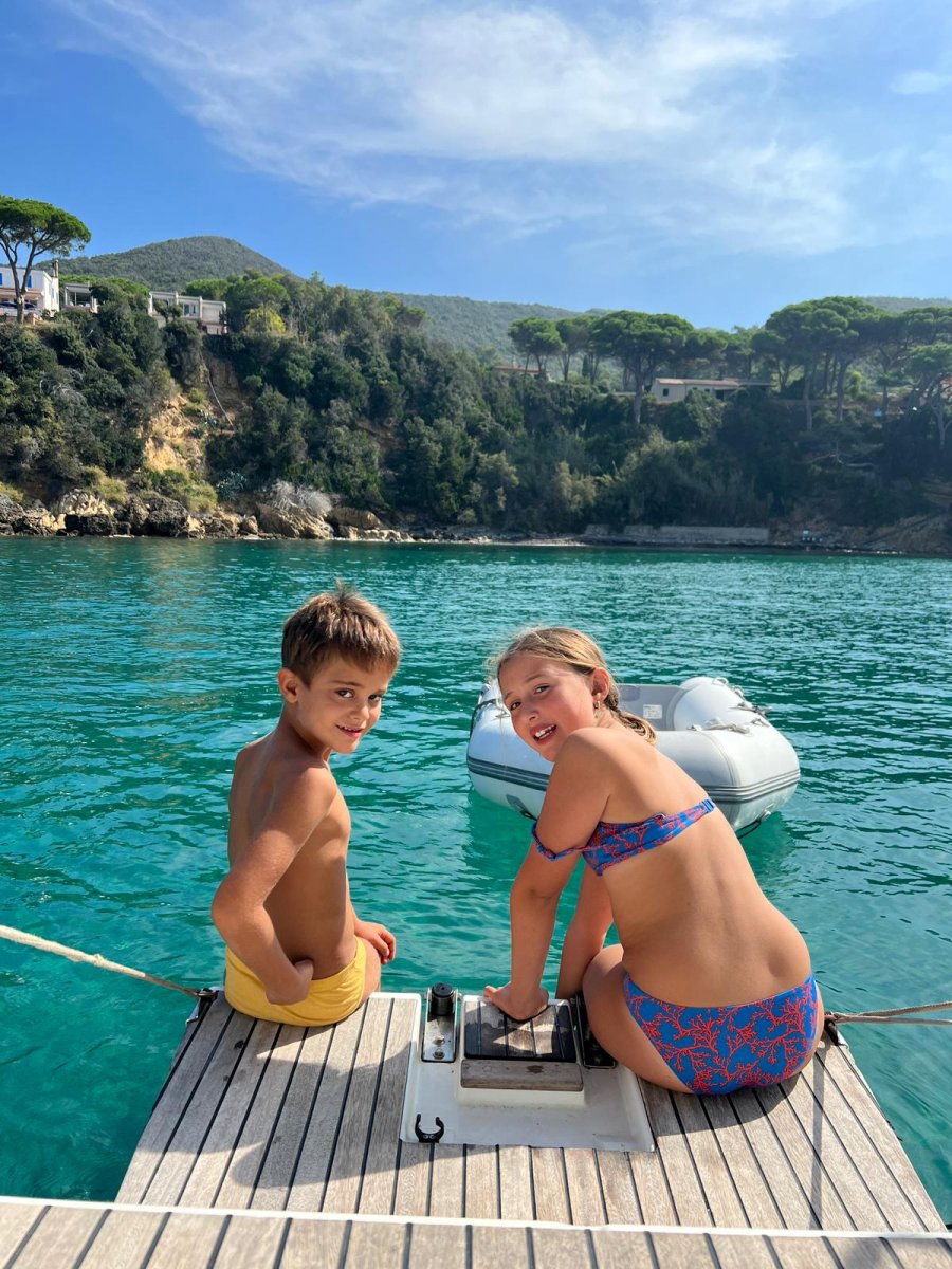 Viaje de ida en velero por el archipiélago de Maddalena y Córcega