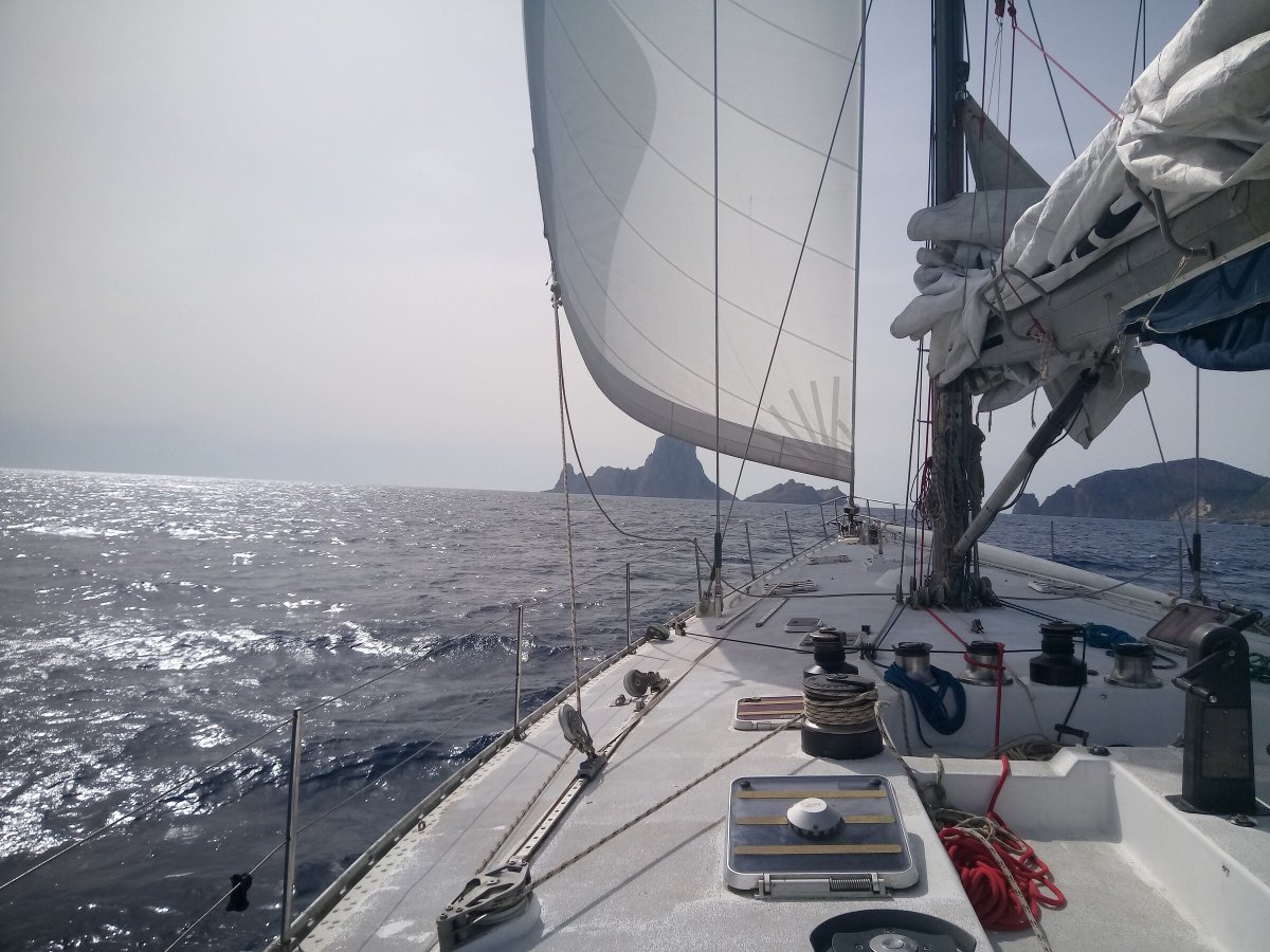 Crossing the Atlantic Ocean towards the Caribbean on a ship