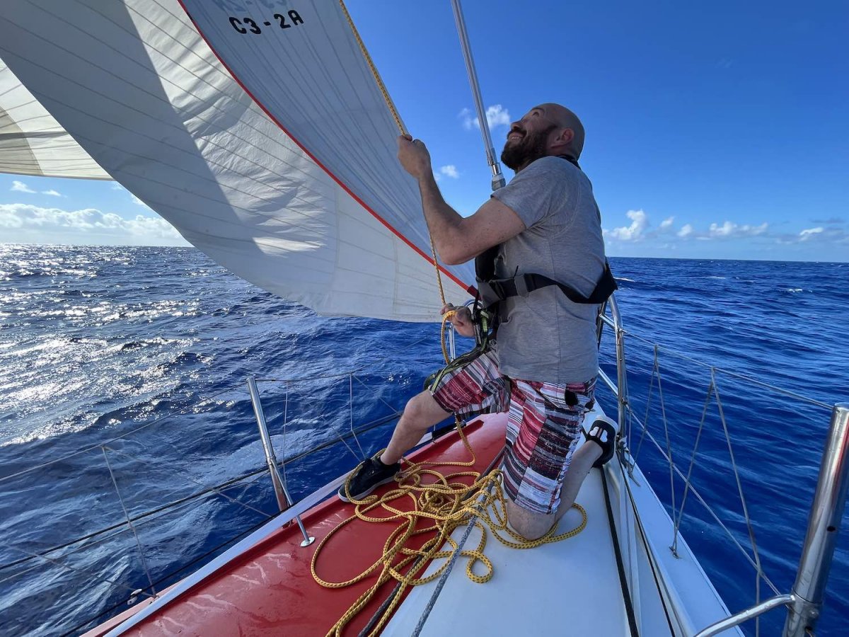 Esperienza di navigazione attraverso l'Atlantico su un Volvo 60: Lorient-Canarie-Caraibi