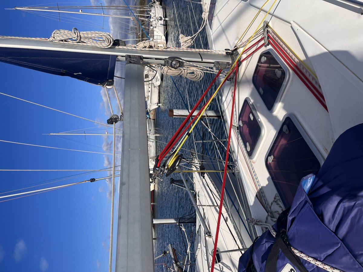 Bavaria Yachts - 11.7 {{i18n.meters}}