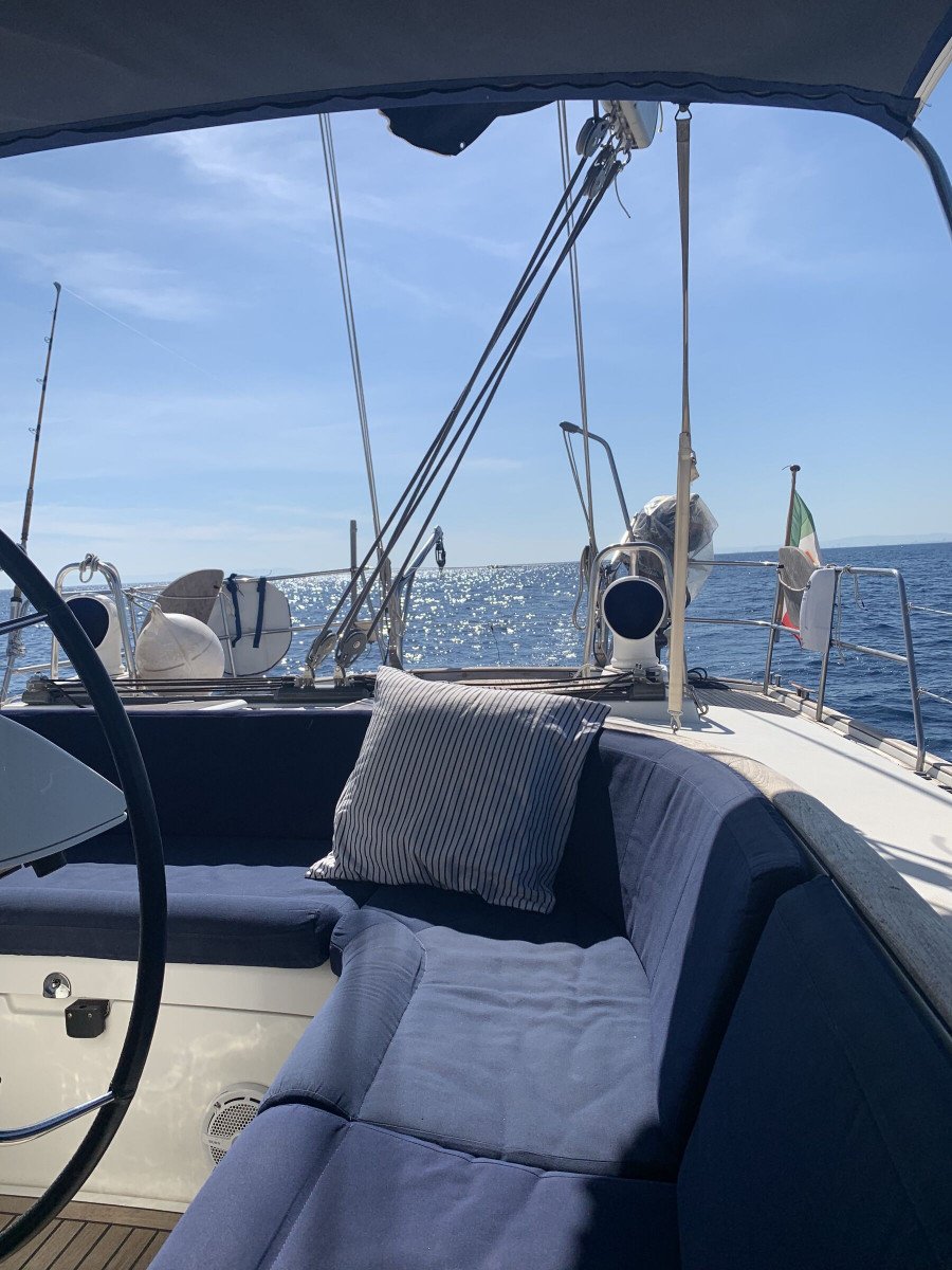 Enjoy the views and nature on your boat vacation