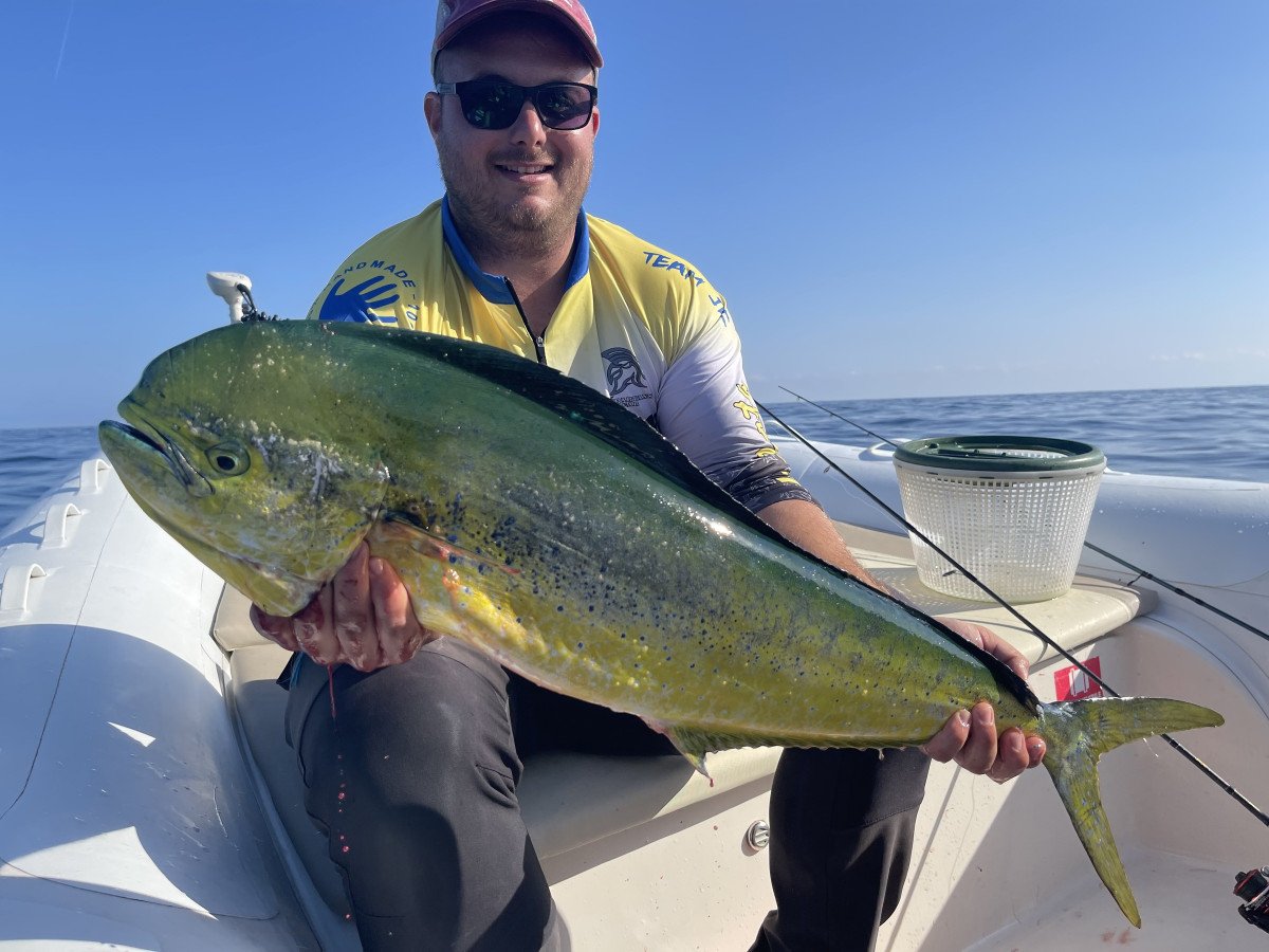 Las embarcaciones salen de pesca en Alcoceber