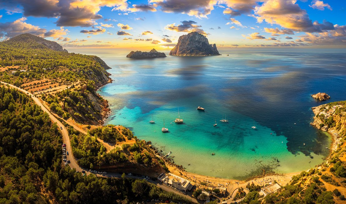 Goditi un viaggio in catamarano attraverso l'Atlantico