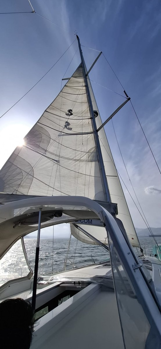 Pratiche di navigazione verso le Baleari.