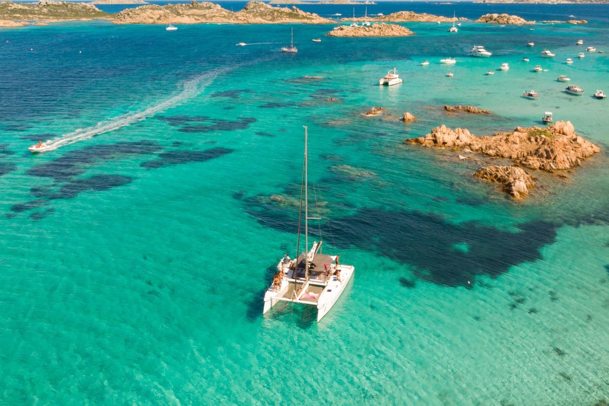 Wochenende Segeln mit Katamaran von Sardinien bis Balearen