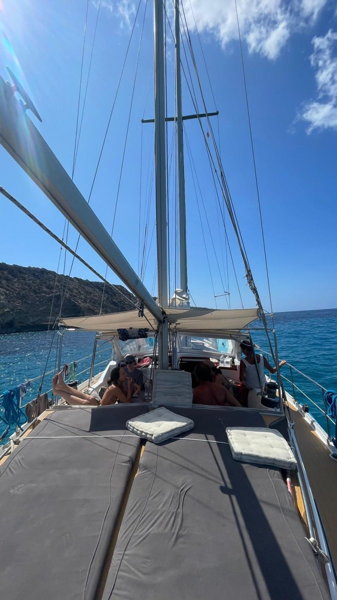 Segelnavigationskurs auf einem Boot von Valencia