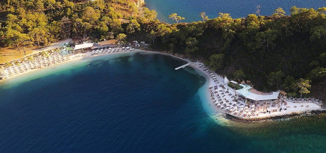 Naviga le acque cristalline di Göcek su un classico velero