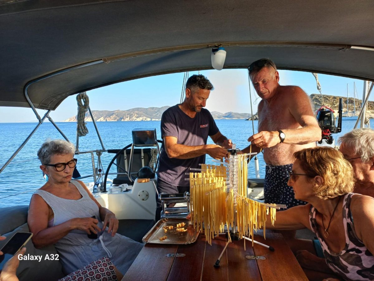 Discover the Beauty of the Cyclades: A Sailing Adventure