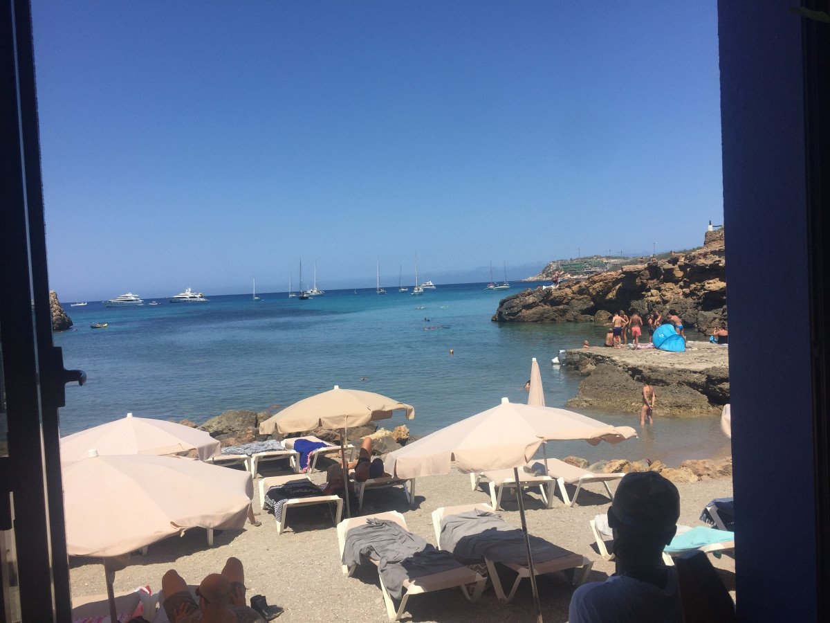 Gita di un giorno alle spiagge più belle di Ibiza
