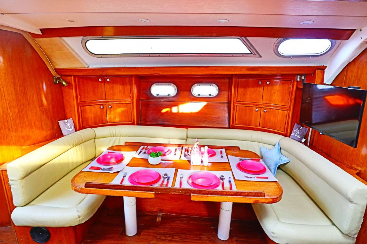 COMEDOR CENTRO_r.jpg